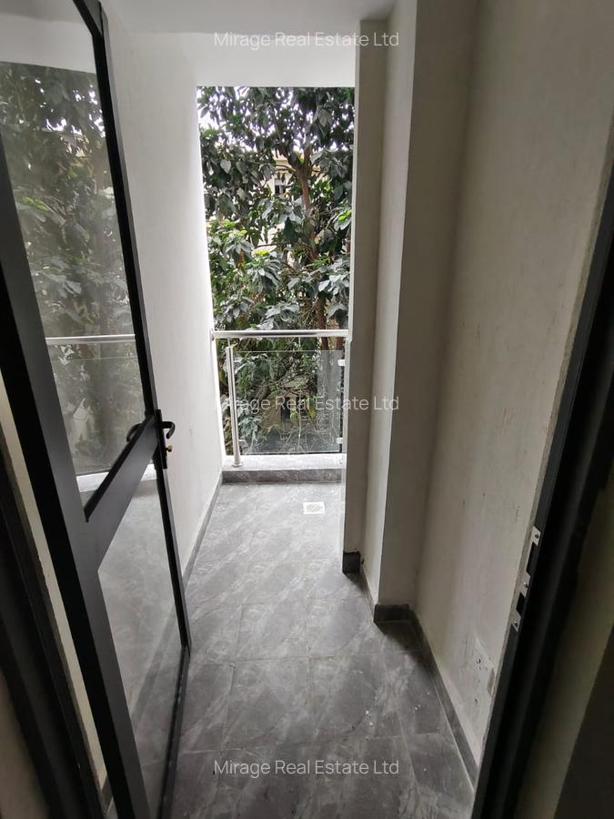 1 Bed Apartment with Gym in Riverside - 6
