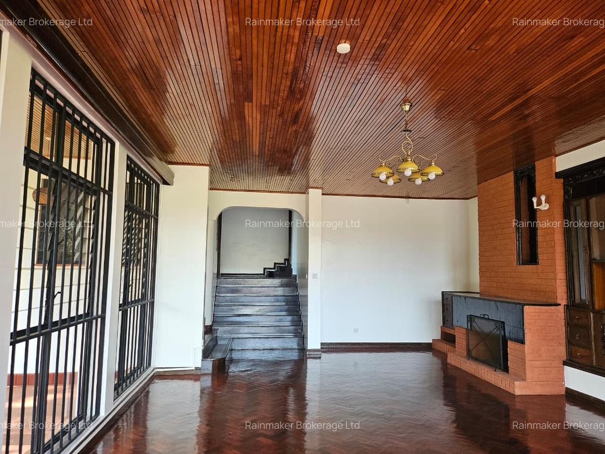 5 Bed House with En Suite in Runda - 5
