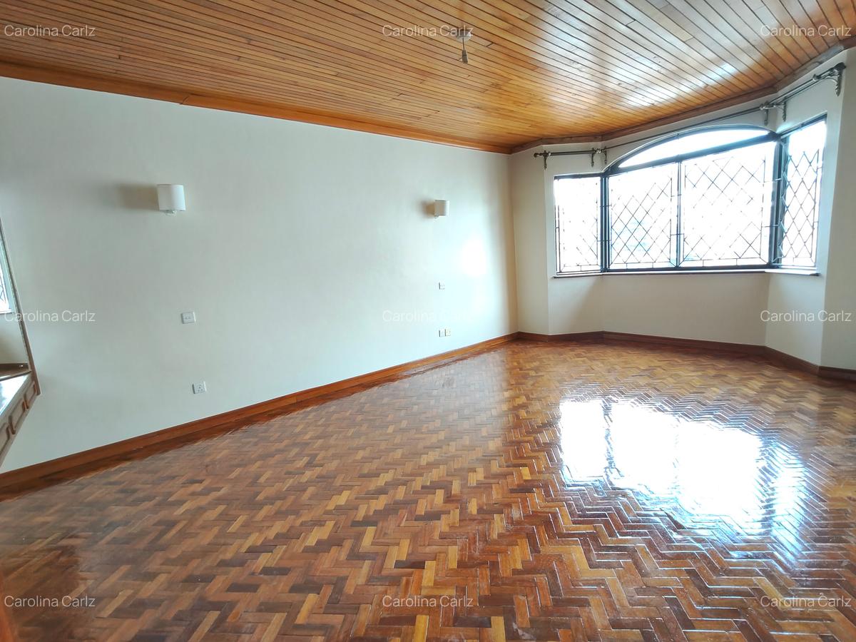 3 Bed Apartment with En Suite at Brookside Drive - 16