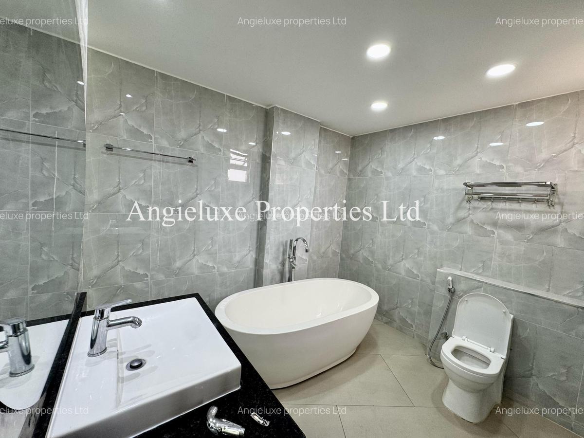4 Bed Apartment with En Suite at General Mathenge - 15