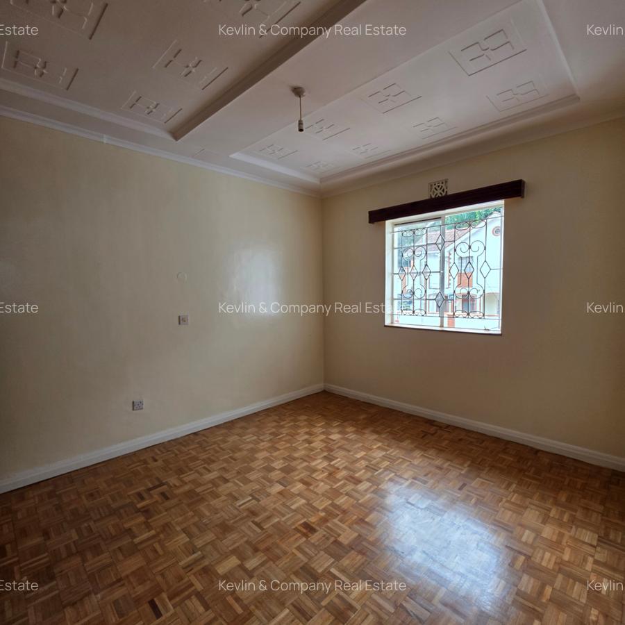 4 Bed Townhouse with En Suite in Lavington - 15