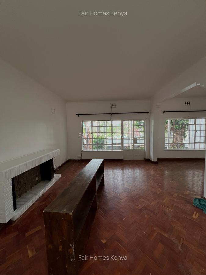 3 Bed House with En Suite at Lavington Green - 4