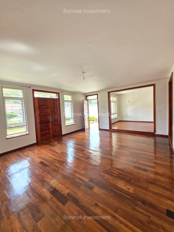 5 Bed Townhouse with En Suite at Lavington Green - 4