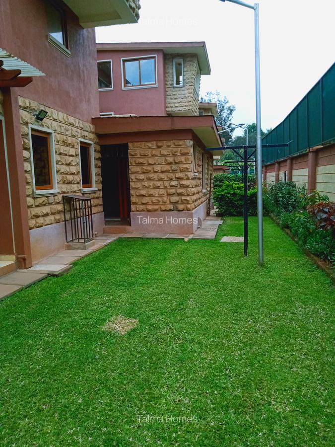 5 Bed Townhouse with En Suite at Off Convent Drive - 6