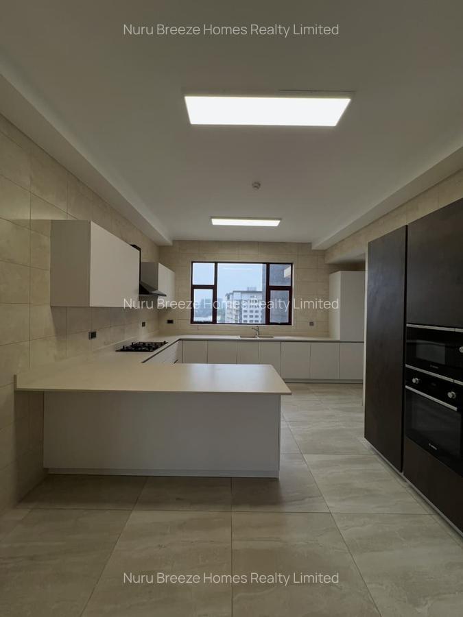 4 Bed Apartment with En Suite in Westlands Area - 11