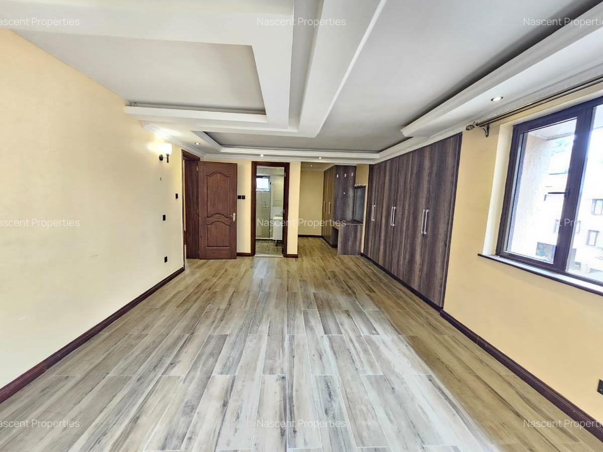 5 Bed Townhouse with En Suite in Lavington - 11