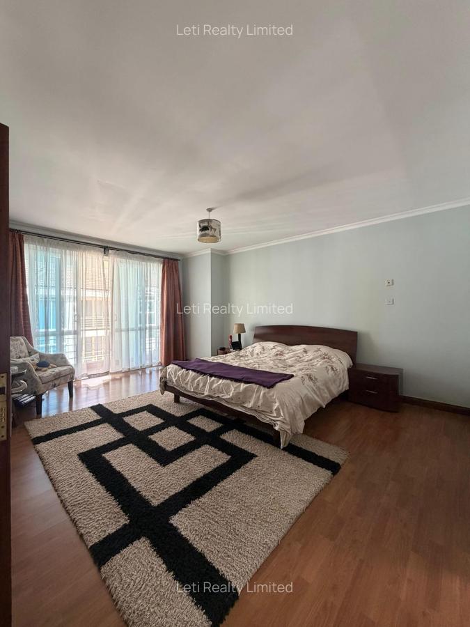 4 Bed Townhouse with En Suite in Lavington - 13