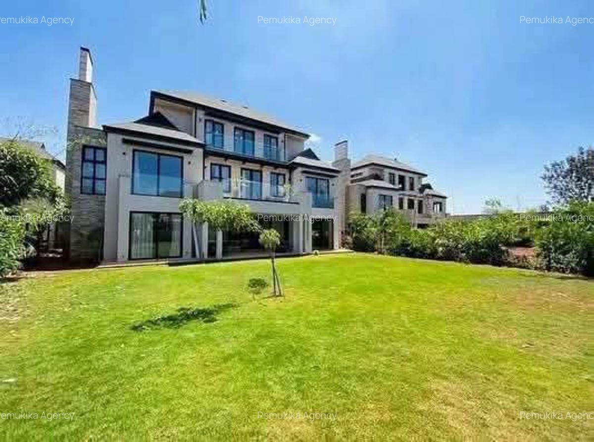 5 Bed Villa with En Suite in Runda - 20