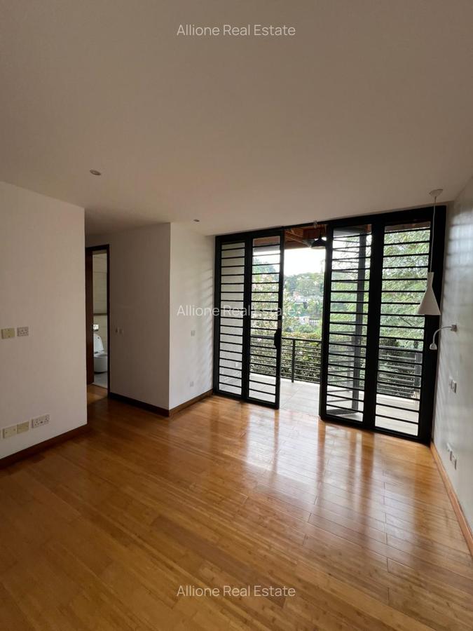 3 Bed House in Nyari - 11