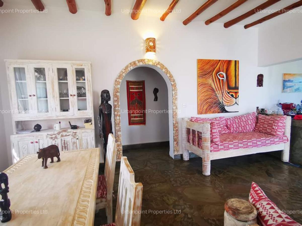 4 Bed Villa with En Suite in Watamu - 2