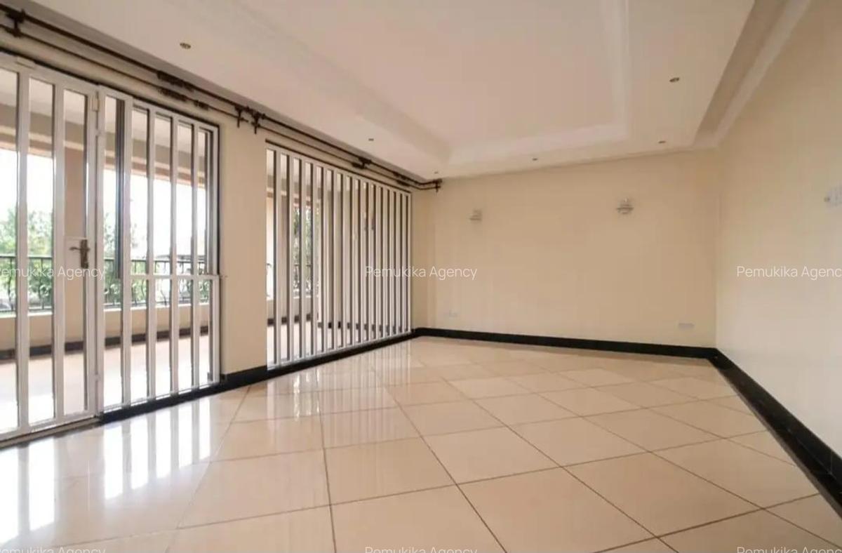 5 Bed House with En Suite at Old Runda - 4
