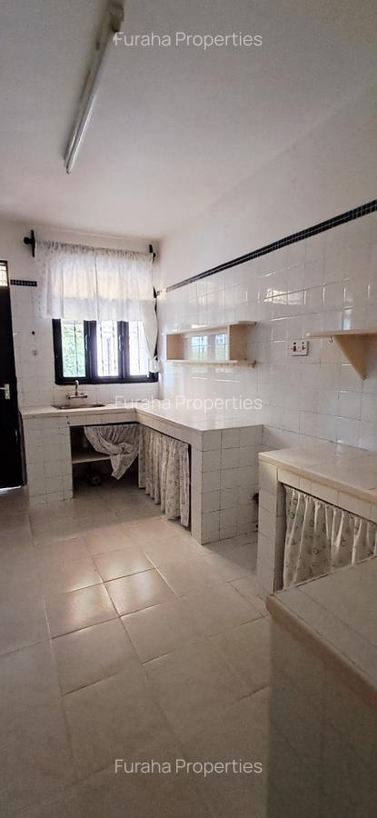 2 Bed Townhouse with En Suite at Nyali - 8