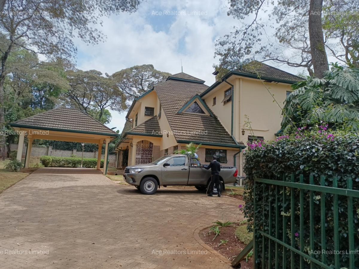 5 Bed Townhouse with En Suite at Karen - 4