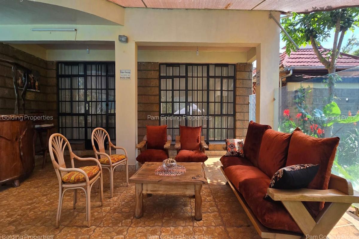 4 Bed House with En Suite in Runda - 14