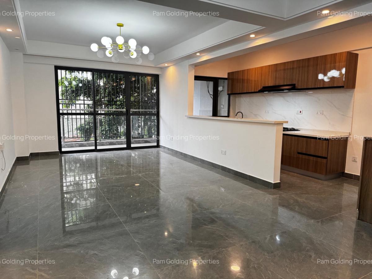 2 Bed Apartment with En Suite in Riverside - 2