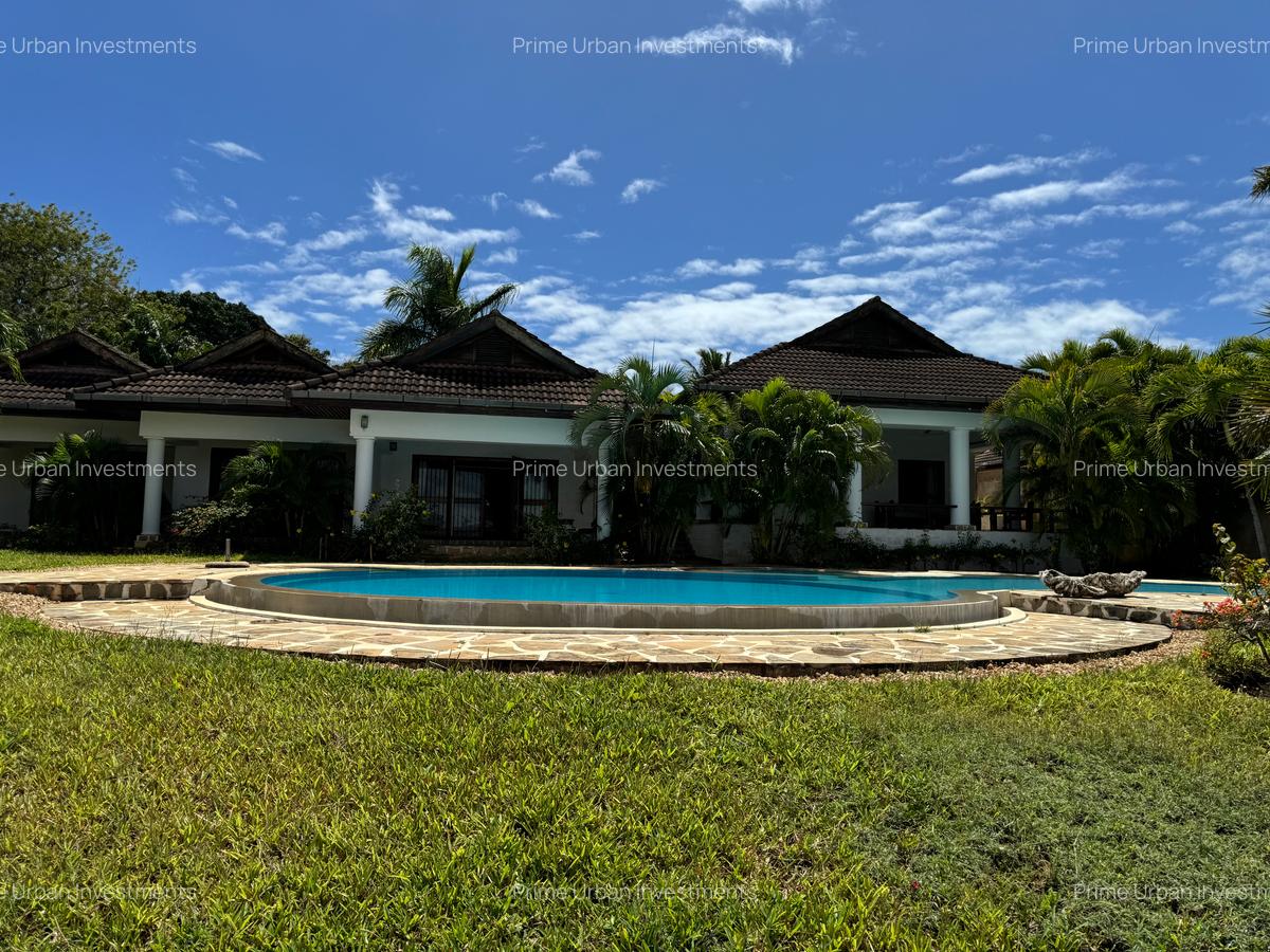 3 Bed Villa with En Suite at Kilifi Creek - 8