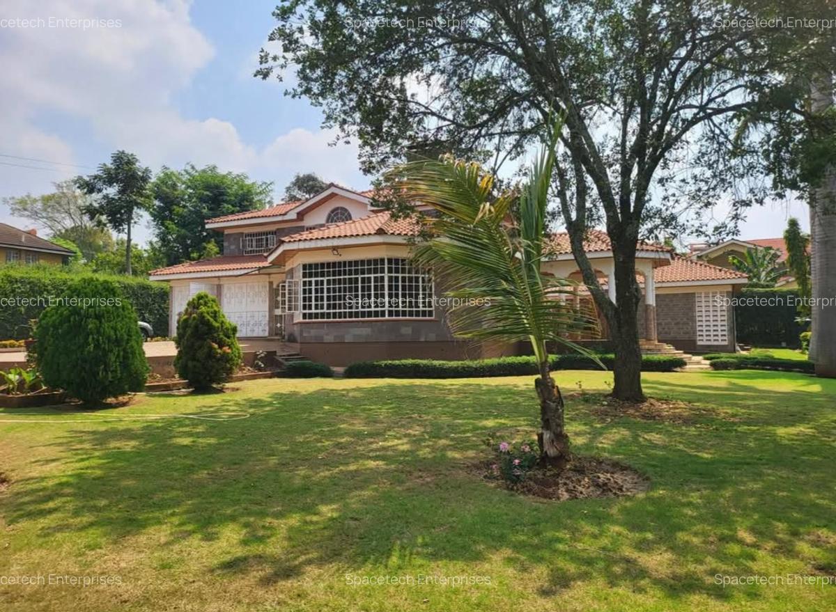 5 Bed House with En Suite in Runda - 2