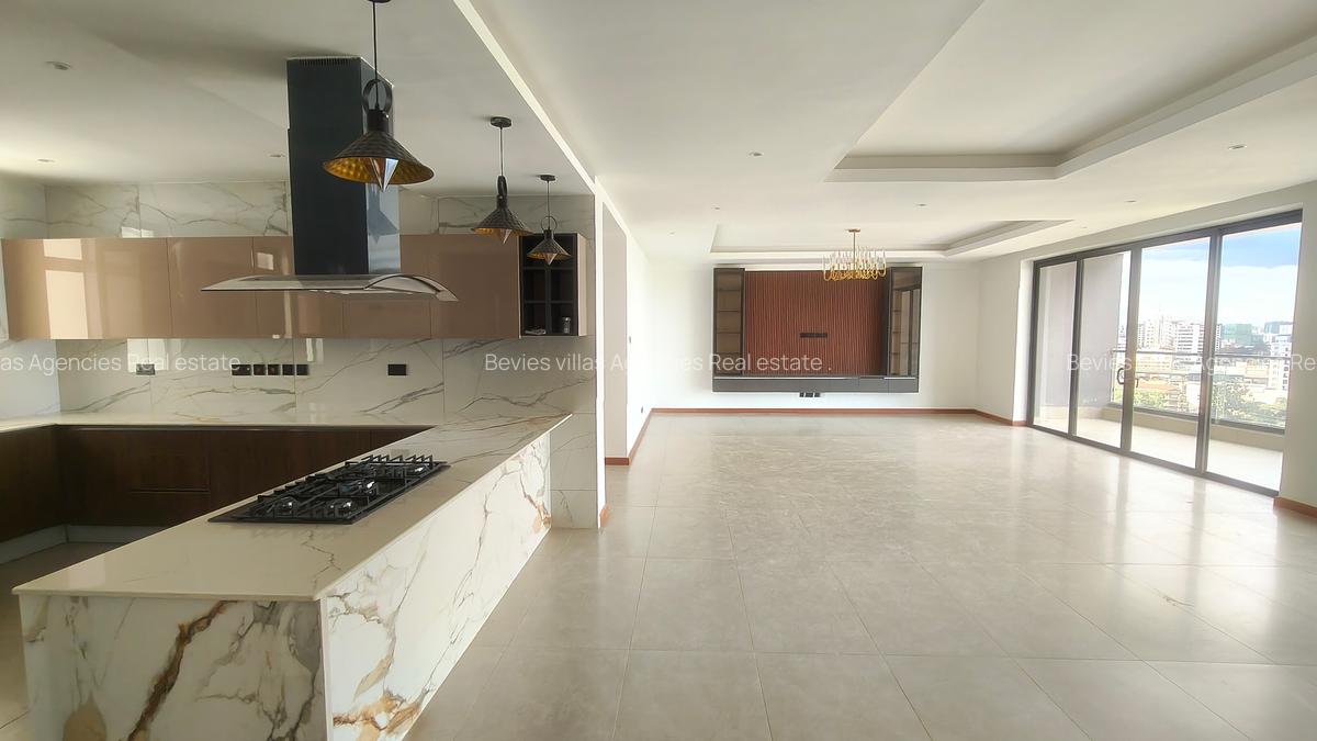 3 Bed Apartment with En Suite at Riverside - 8