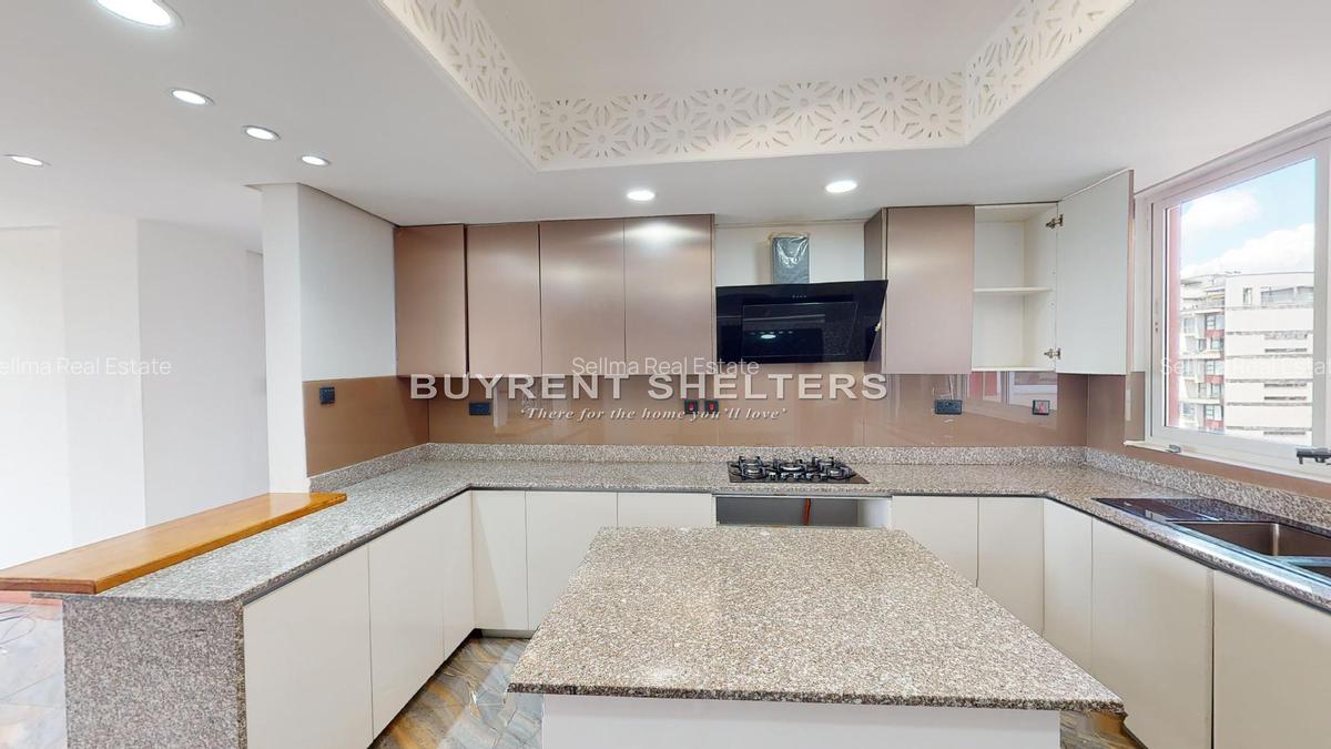 5 Bed Apartment with En Suite at General Mathenge - 18