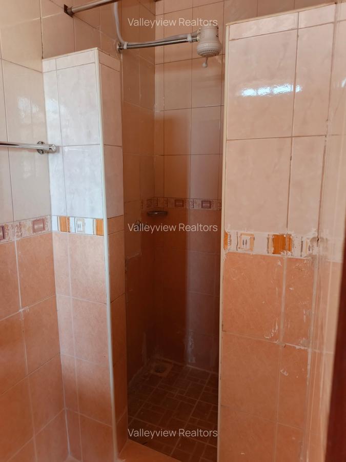 4 Bed Townhouse with En Suite at Lavington - 18