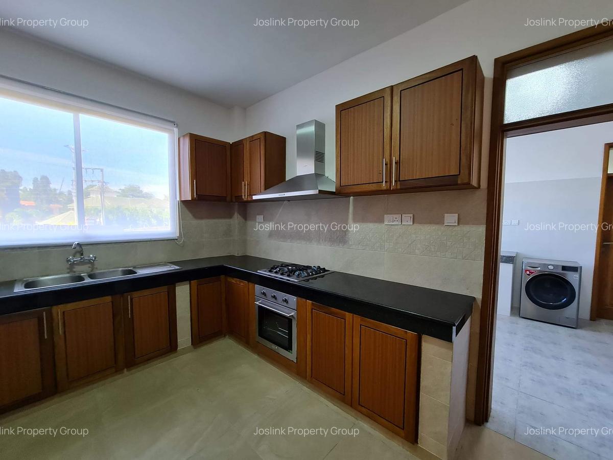 3 Bed Apartment with En Suite in Watamu - 4