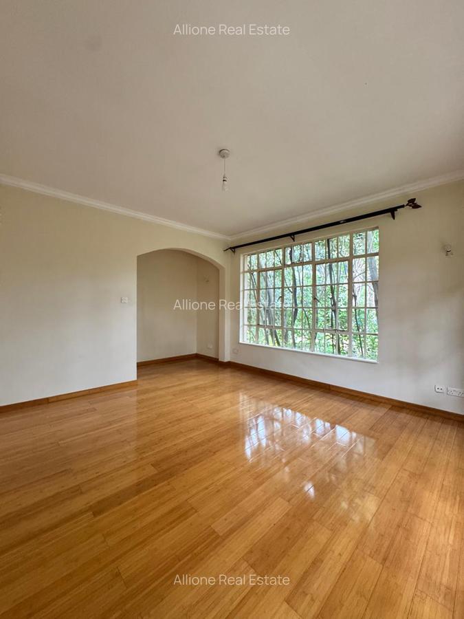 4 Bed Townhouse with Walk In Closet at Near The Hub Mall - 14