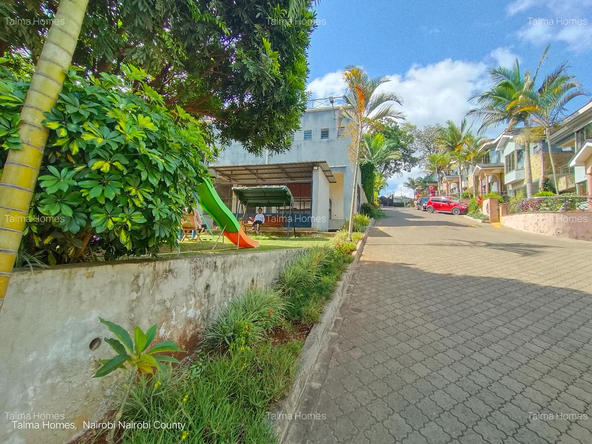 4 Bed Townhouse with En Suite at Westlands - 15