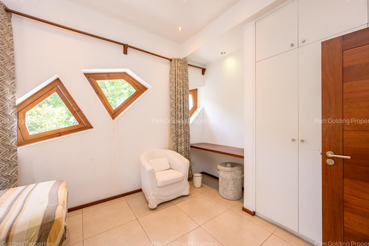 Furnished 3 Bed Apartment with En Suite at Tom Mboya - 14