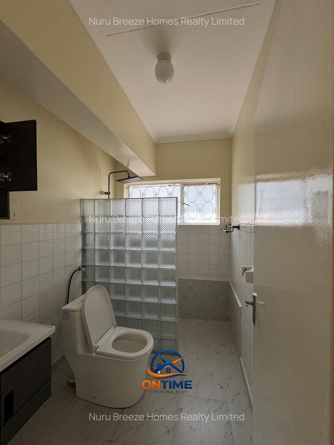 4 Bed House with En Suite in Rosslyn - 5