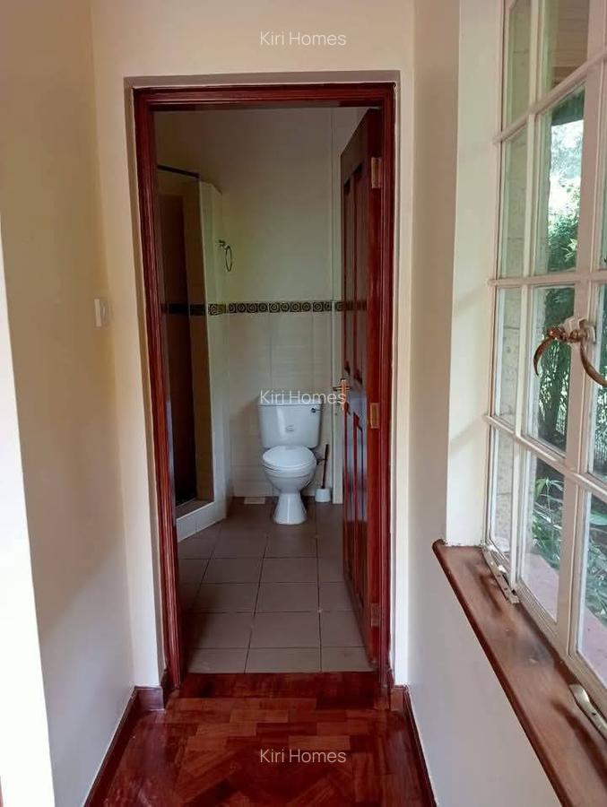 5 Bed Townhouse with En Suite in Rosslyn - 6