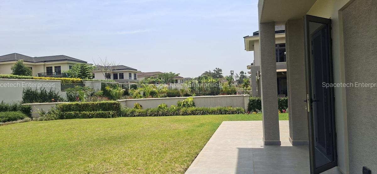 4 Bed Townhouse with En Suite in Karen - 3