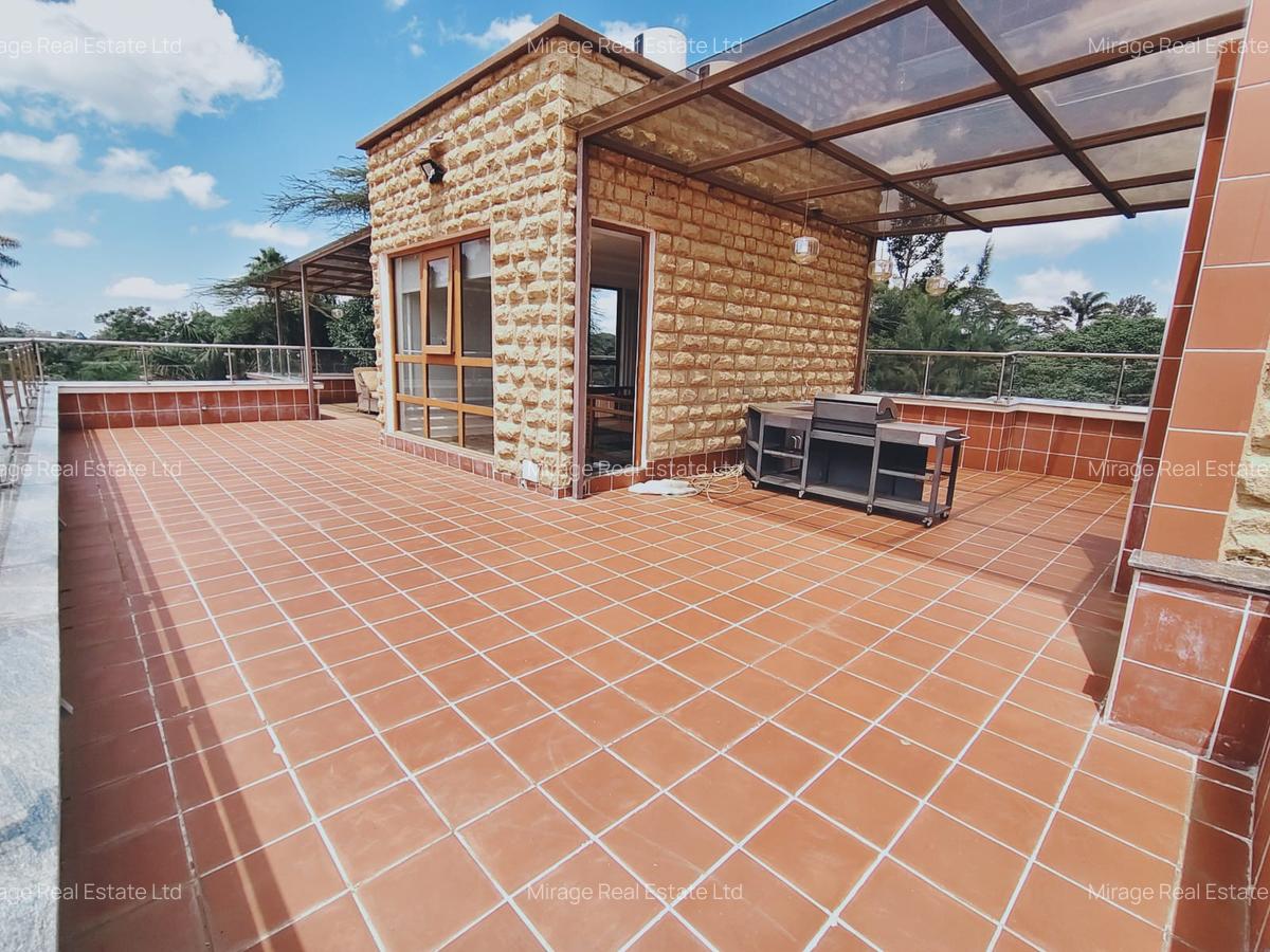 6 Bed Villa with En Suite in Lavington - 3