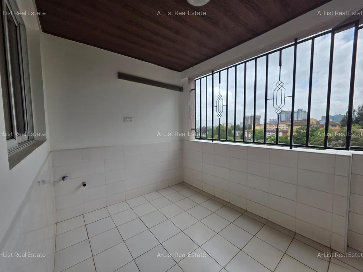 4 Bed Apartment with En Suite at Arwings Kodhek - 14