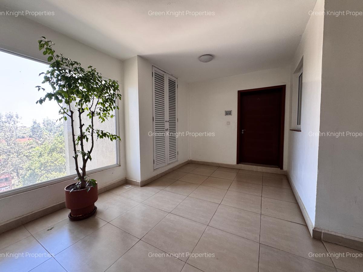 Serviced 3 Bed Apartment with En Suite in Lavington - 9
