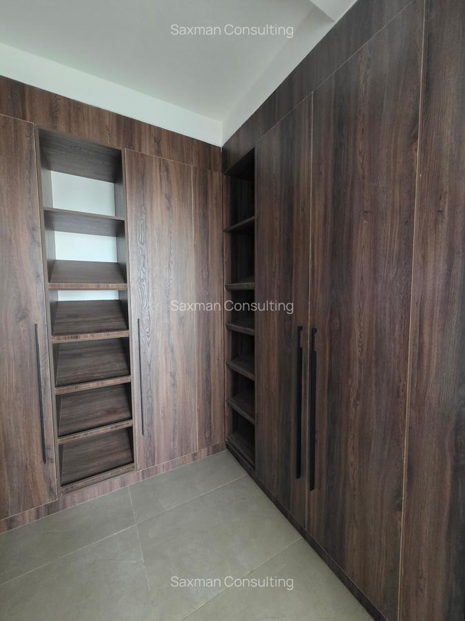 3 Bed Apartment with En Suite in Riverside - 18