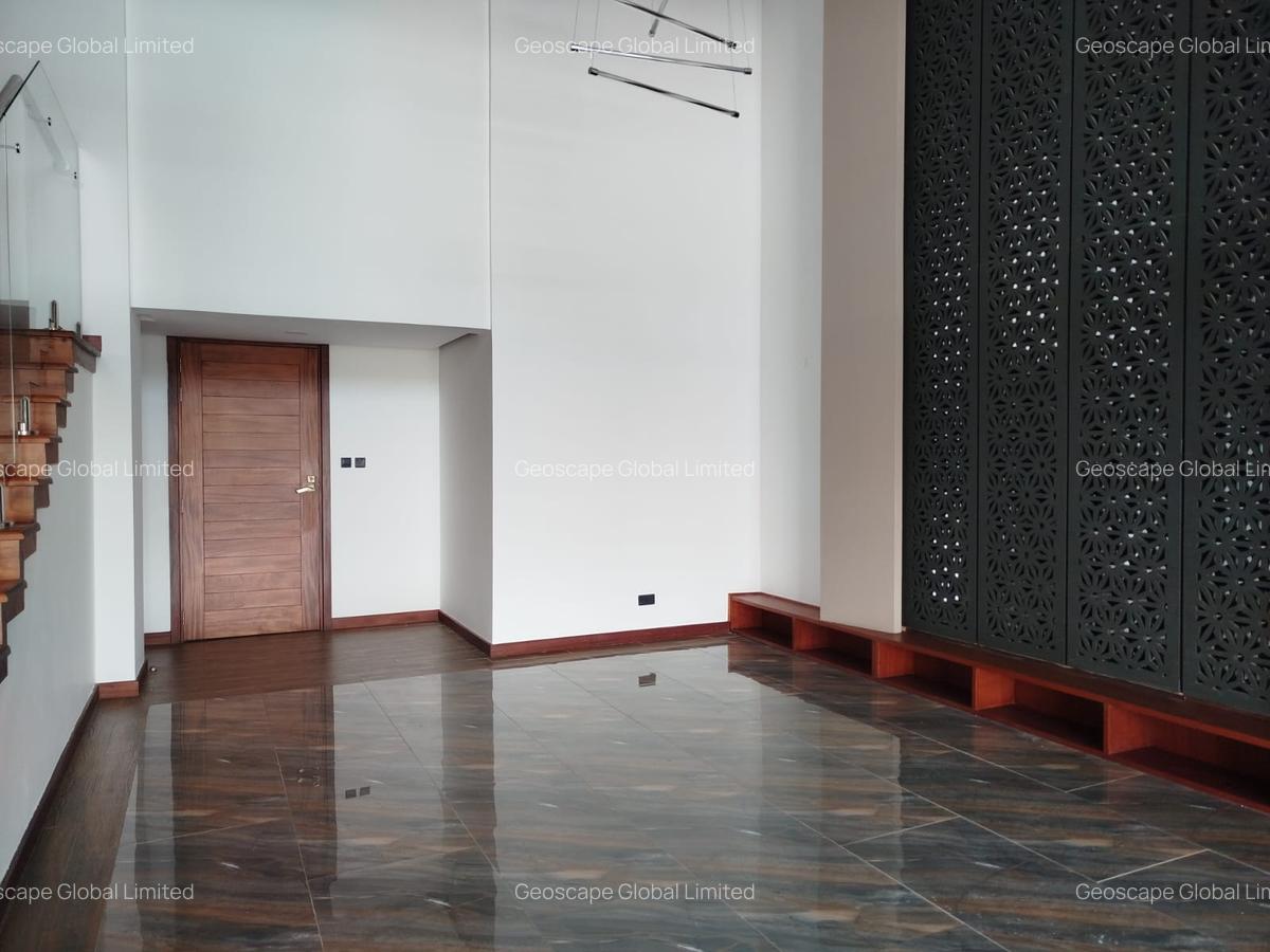 4 Bed Apartment with En Suite in General Mathenge - 12