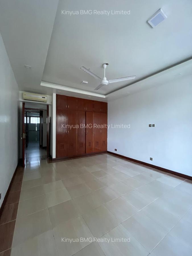 Serviced 3 Bed Apartment with En Suite in Nyali Area - 6