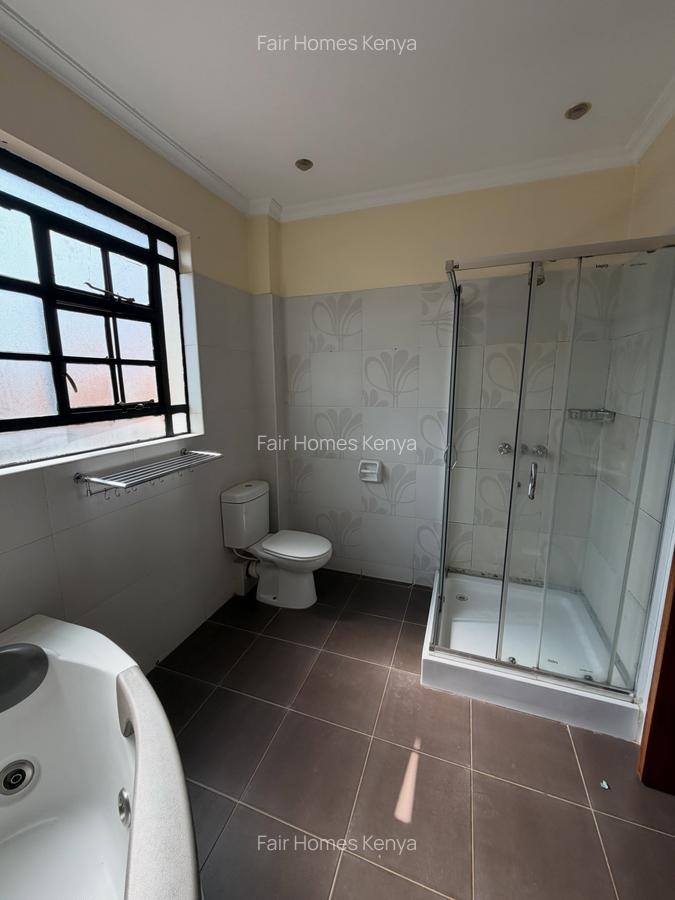 4 Bed Townhouse with En Suite at Lavington Green - 13