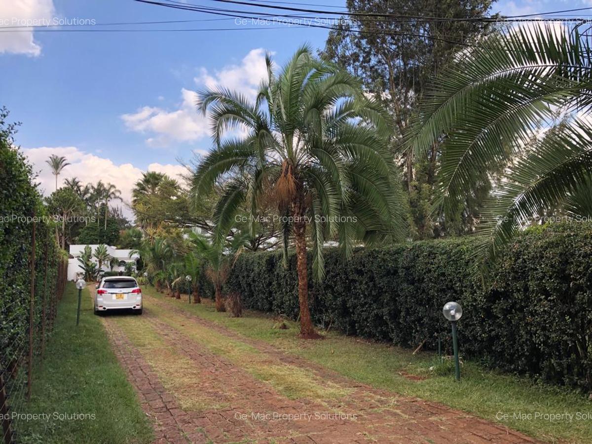 5 Bed House with En Suite in Nyari - 1