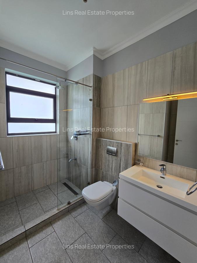 4 Bed Townhouse with En Suite in Runda - 13