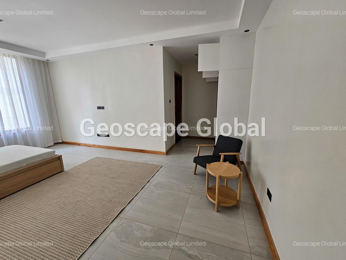 4 Bed Apartment with En Suite in Spring Valley - 10