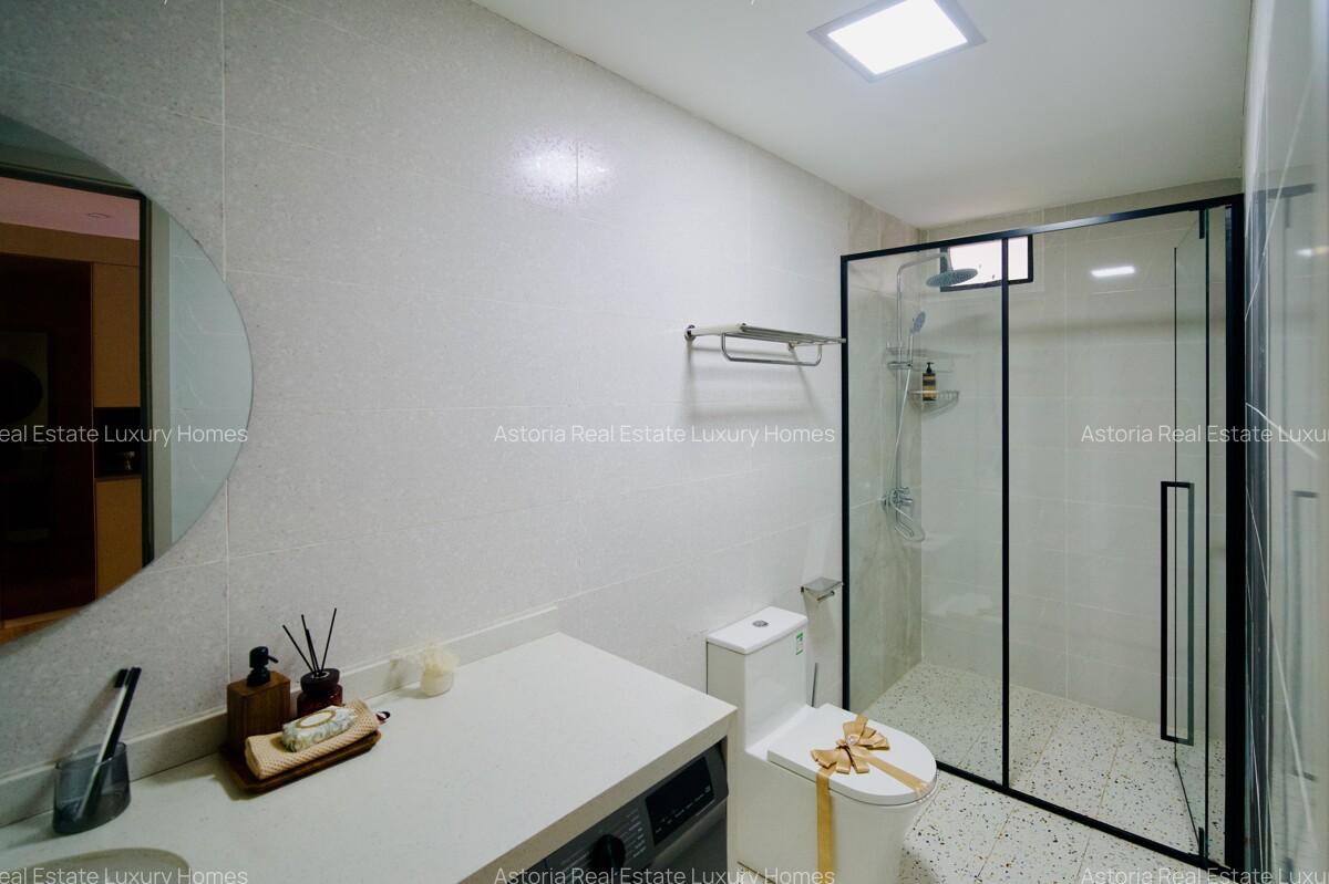 Studio Apartment with En Suite at 2026-234 - 9