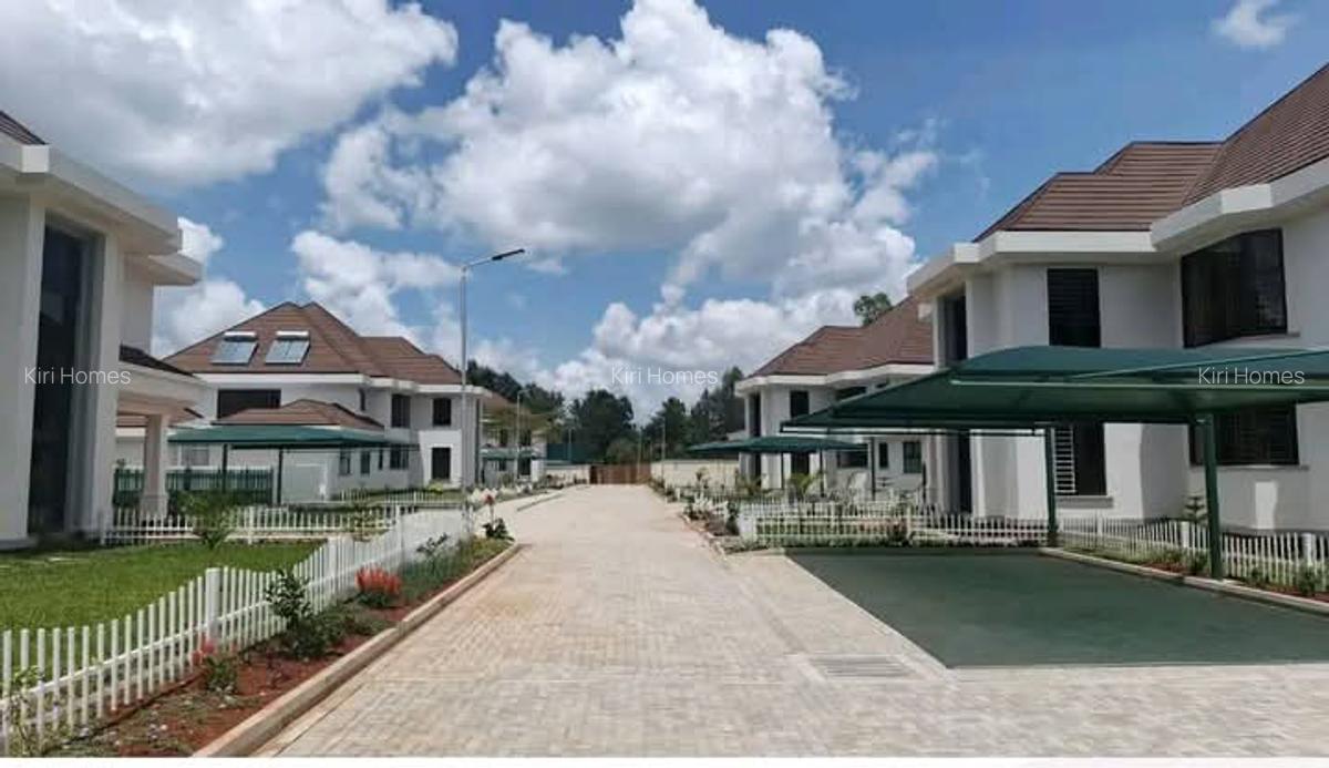 5 Bed Townhouse with En Suite in Karen - 4