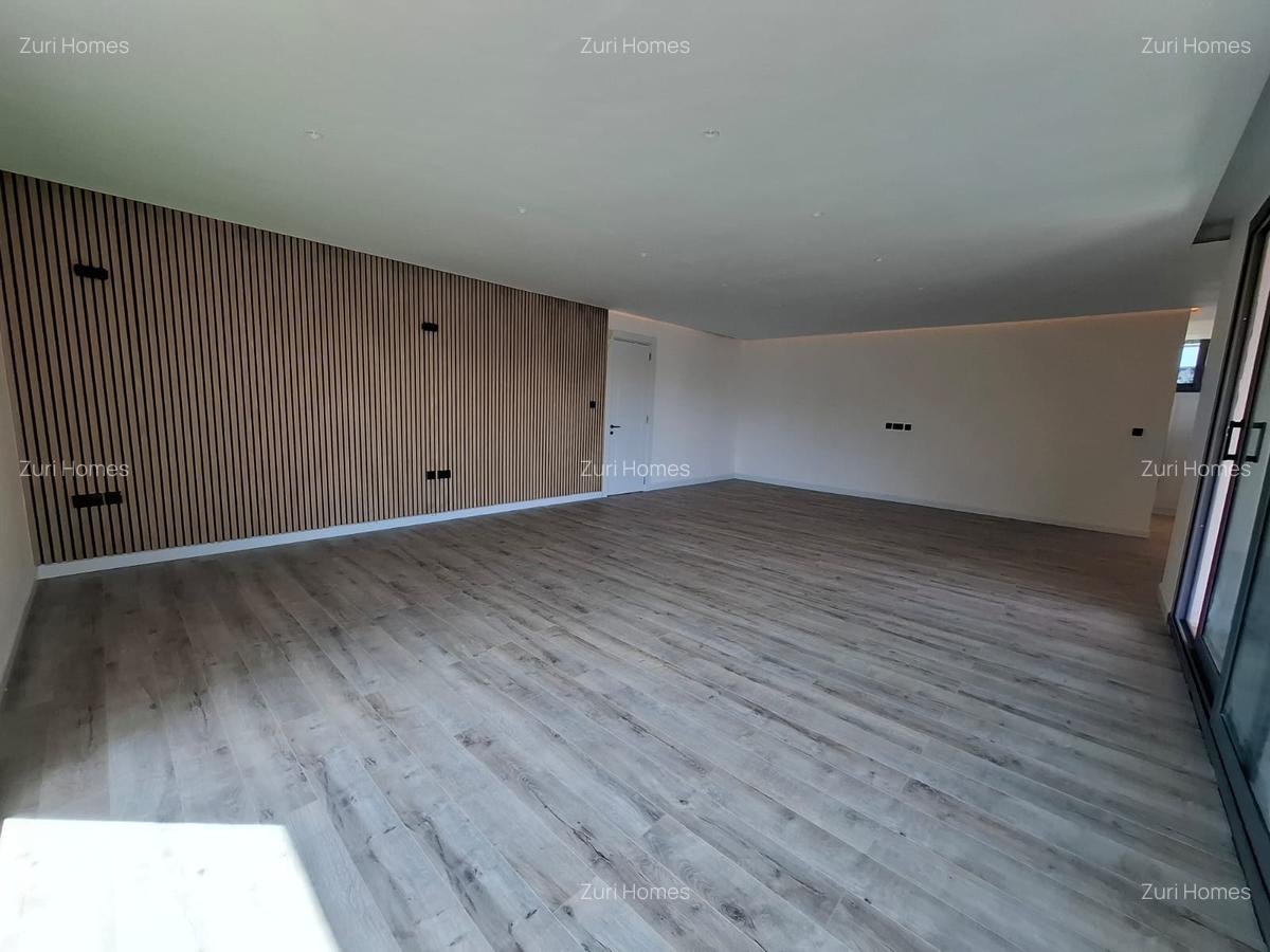 5 Bed Townhouse with En Suite in Lavington - 7