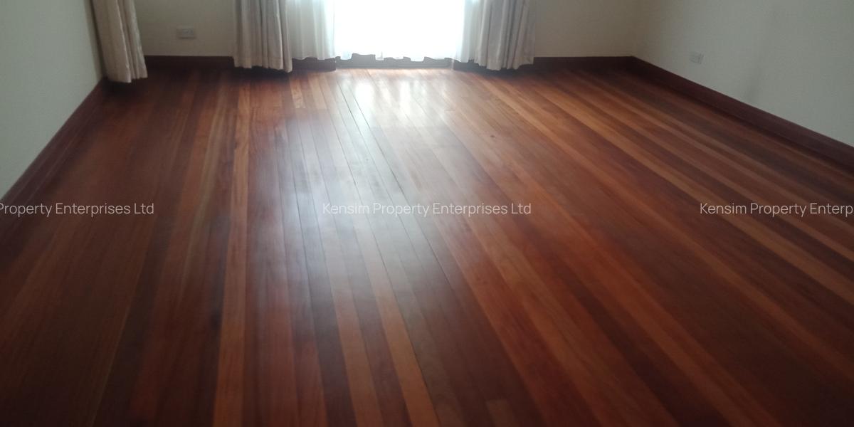 5 Bed Townhouse with En Suite in Lavington - 14