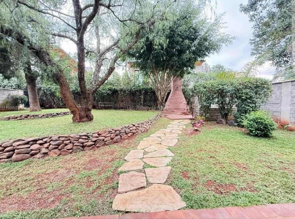 4 Bed Townhouse with En Suite in Lavington - 3