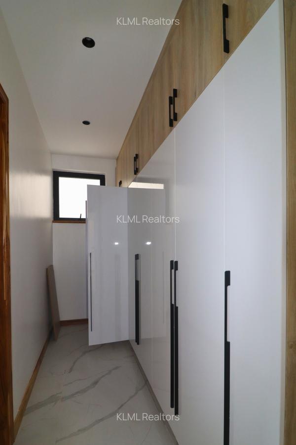 2 Bed Apartment with En Suite in Spring Valley - 2
