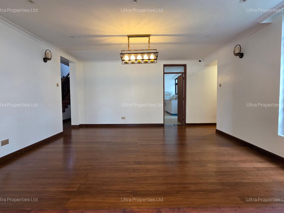 5 Bed Townhouse with En Suite in Runda - 6