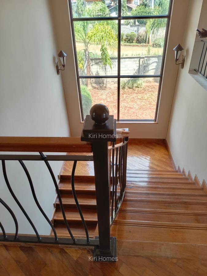 4 Bed Townhouse with Swimming Pool in Ridgeways - 6