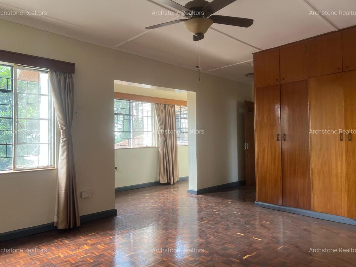 5 Bed House with En Suite in Runda - 6